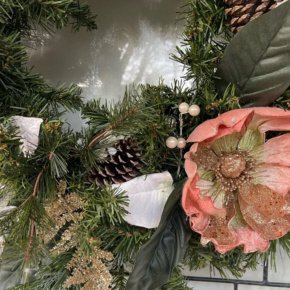 **NWT Elegant Coral Pink & Gold Magnolia Flower Winter/ Holiday Wreath